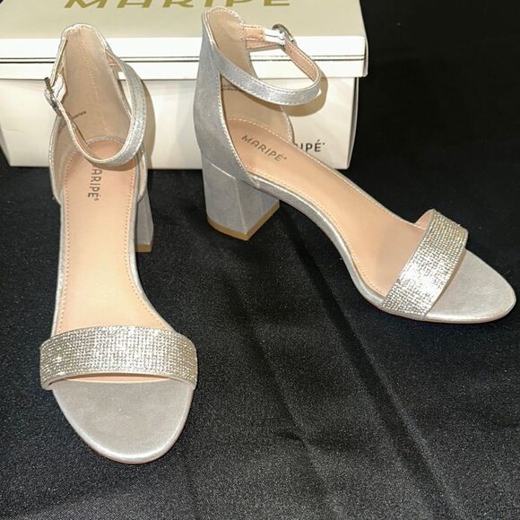 NIB Maripe Crystal Silver Heels with Ankle Strap and Block Heel Size 9 - Picture 13 of 14